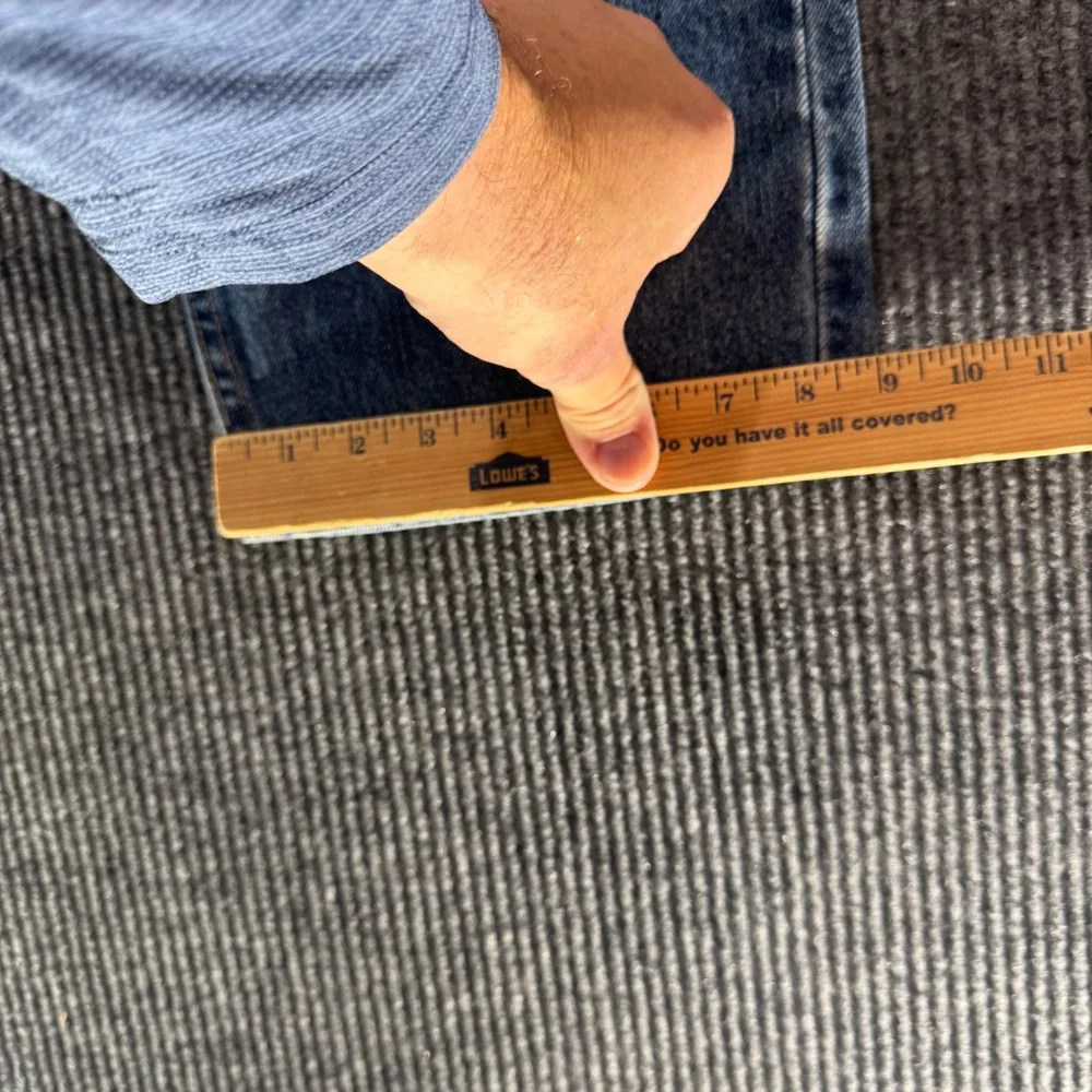 Levi's 550 Jeans Mens 36x30 Relaxed Fit‎ Medium Wash Vintage Look Denim